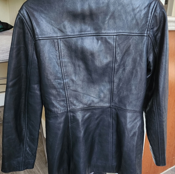 Great preloved condition- Nine West leather blazer. Size Small. Black,heavy. - Picture 6 of 7